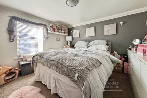 2 bedroom detached house for sale, Ash Road, Newport, Isle of Wight