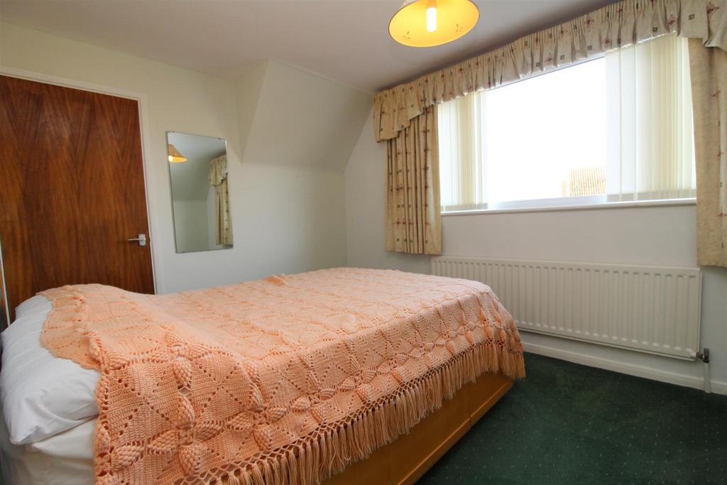 Bedroom 2.JPG