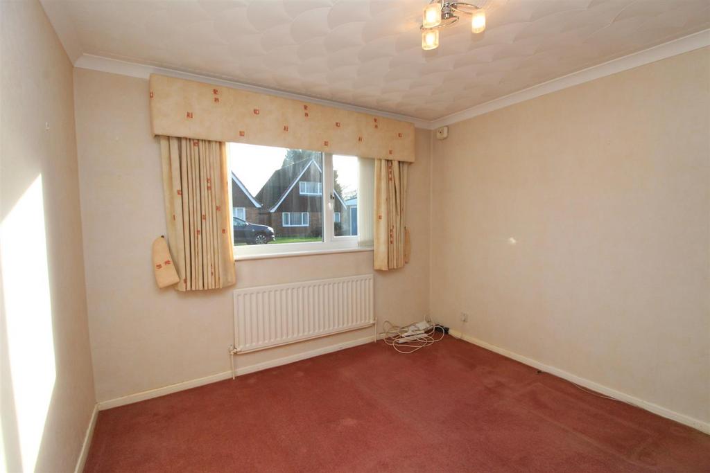 Bedroom 1.JPG
