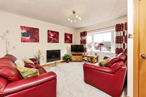 3 bedroom detached house for sale, Sunningdale Drive, Cudworth, BARNSLEY