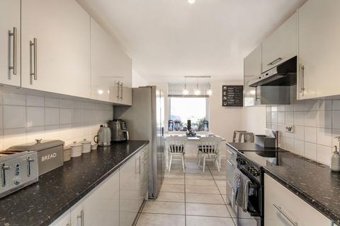 3 bedroom terraced house for sale, Bazes Shaw, New Ash Green, Longfield, DA3 8QX