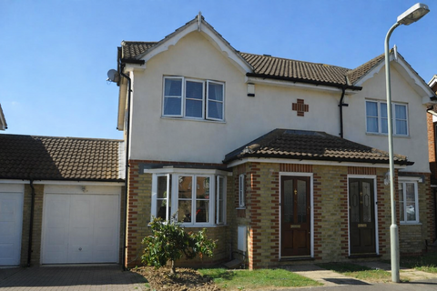 3 bedroom house to rent, Manor House Drive, Ashford, TN23
