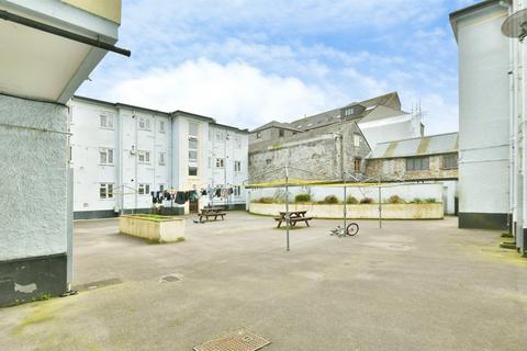 3 bedroom flat for sale, Vauxhall Street, Plymouth