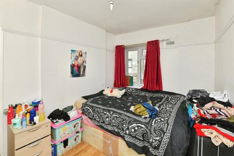 3 bedroom flat for sale, Vauxhall Street, Plymouth