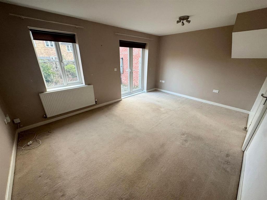 Livingroom balanced estate agent 2.jpg