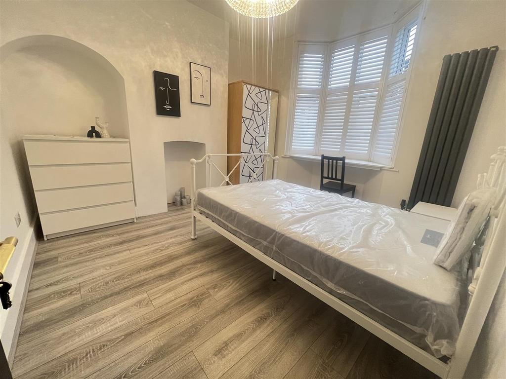 Room1.JPG