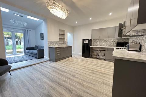1 bedroom in a house share to rent, Victoria Road, Cambridge CB4