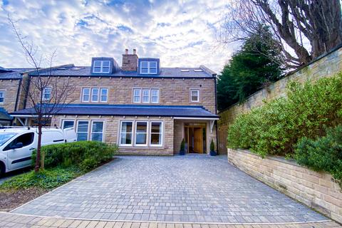undefined, Park Avenue, Roundhay, Leeds, LS8 2JJ
