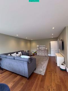 undefined, Park Avenue, Roundhay, Leeds, LS8 2JJ