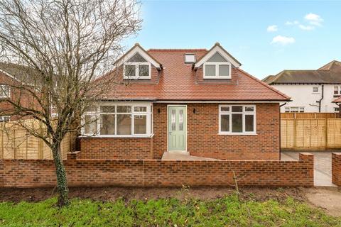 3 bedroom detached house for sale, Petts Lane, Shepperton, TW17