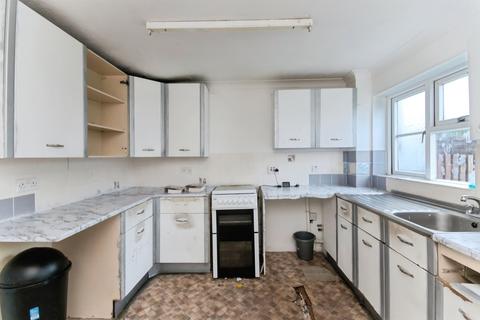 2 bedroom end of terrace house for sale, Blakes Way, Eastbourne