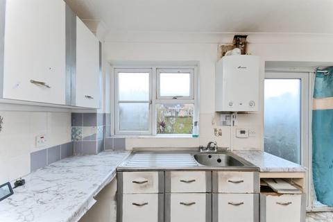 2 bedroom end of terrace house for sale, Blakes Way, Eastbourne