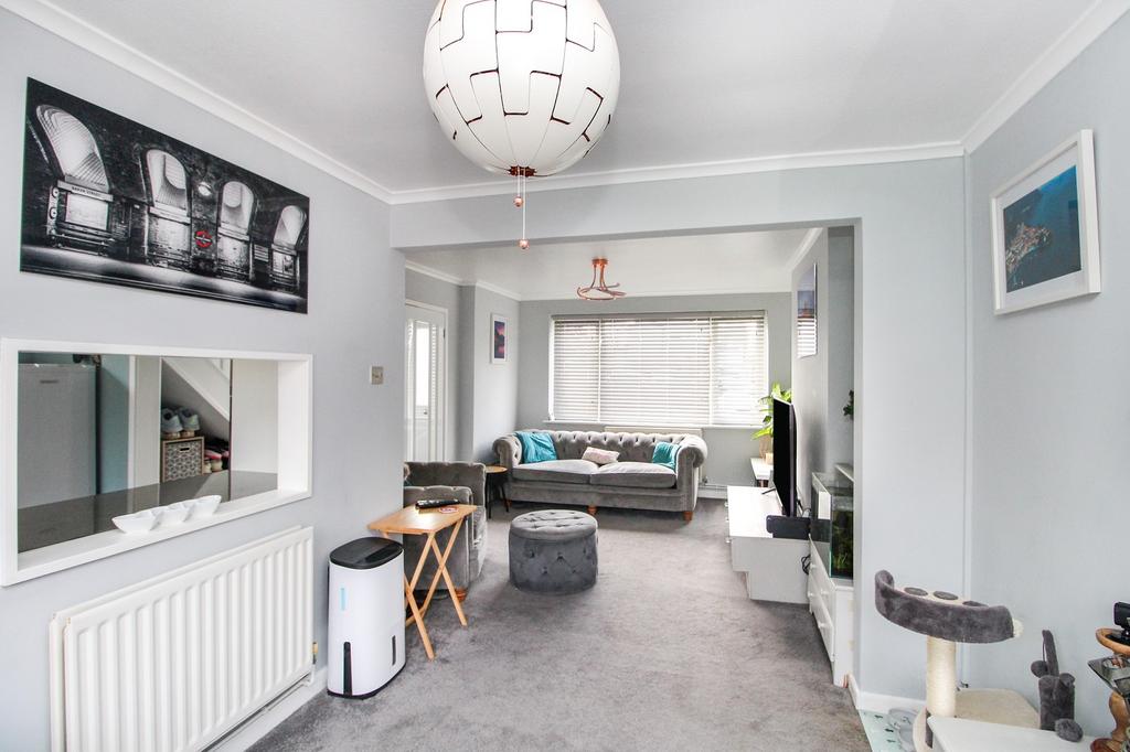 Lounge/Dining Room