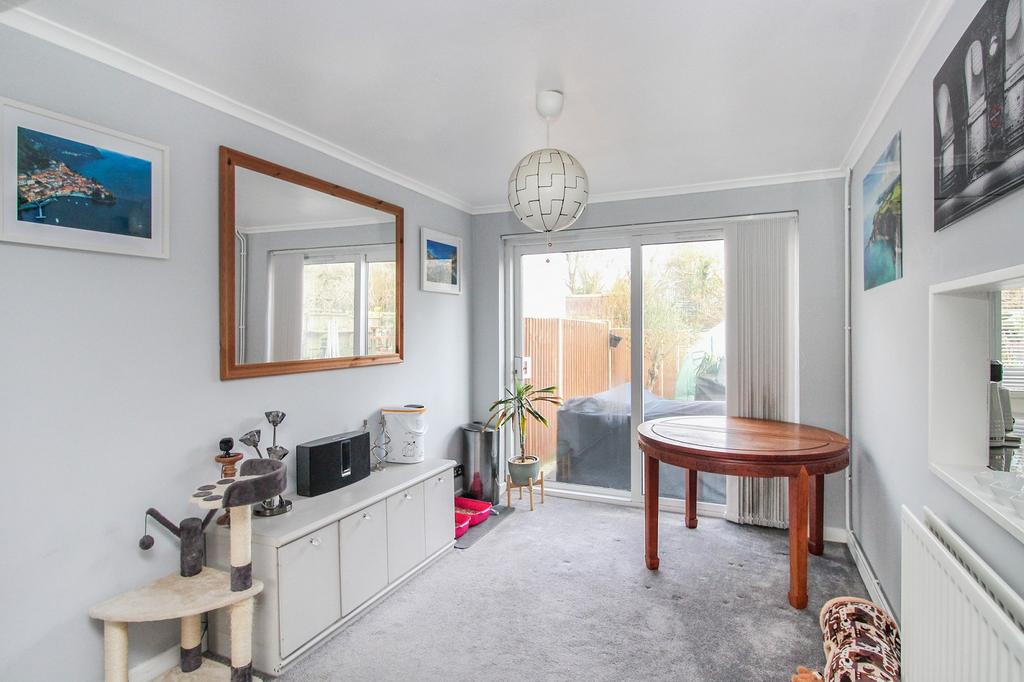 Lounge/Dining Room