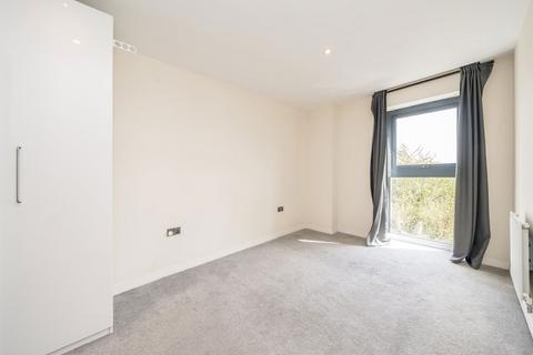undefined, Heath Road, Twickenham TW1