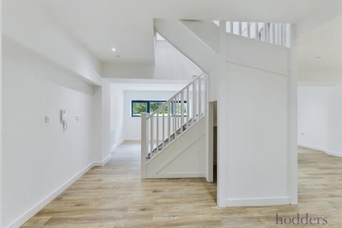 2 bedroom apartment to rent, London Road, Staines-upon-Thames, Surrey, TW18