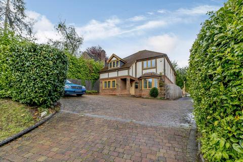 4 bedroom detached house for sale, Wyatts Road, Chorleywood, WD3