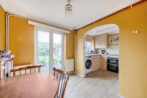 undefined, Robin Hood Crescent, Knaphill, Woking