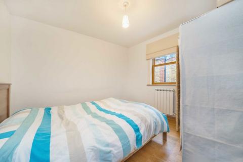 1 bedroom flat for sale, High Street, Teddington TW11