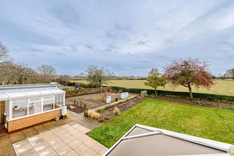 4 bedroom detached house for sale, Hall Road, Tharston