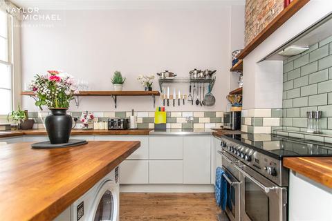 4 bedroom flat to rent, St. Georges Road, Brighton