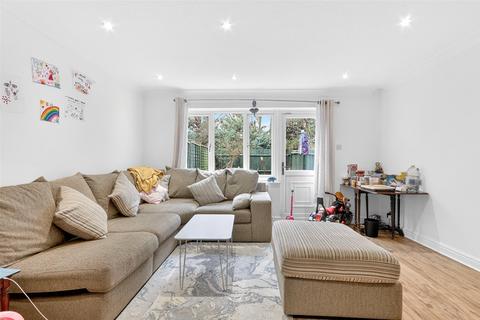 3 bedroom terraced house for sale, Greenham Wood, Bracknell, Berkshire, RG12