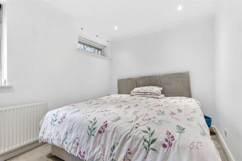 3 bedroom terraced house for sale, Greenham Wood, Bracknell, Berkshire, RG12