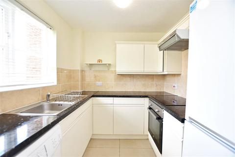 2 bedroom apartment to rent, Bankside Close, Isleworth