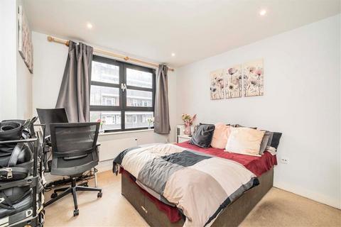 2 bedroom flat to rent, Baylis Road, London SE1