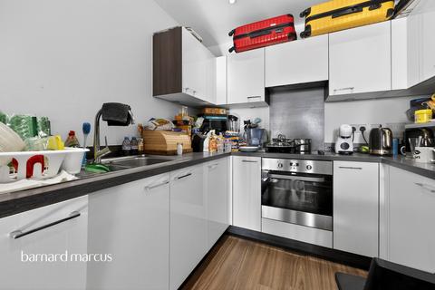 2 bedroom flat for sale, Cabot Close, Croydon