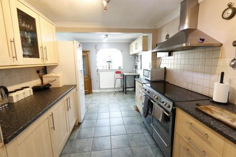 5 bedroom detached house for sale, High Street, Meppershall, Shefford