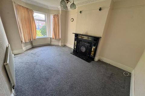 3 bedroom house to rent, Urban Road, DONCASTER