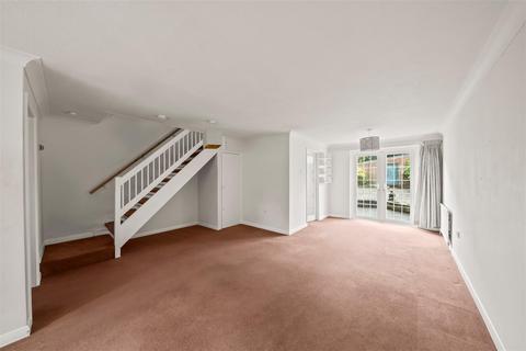 2 bedroom end of terrace house for sale, Lower Edgeborough Road, Guildford