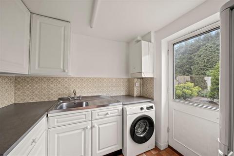 2 bedroom end of terrace house for sale, Lower Edgeborough Road, Guildford