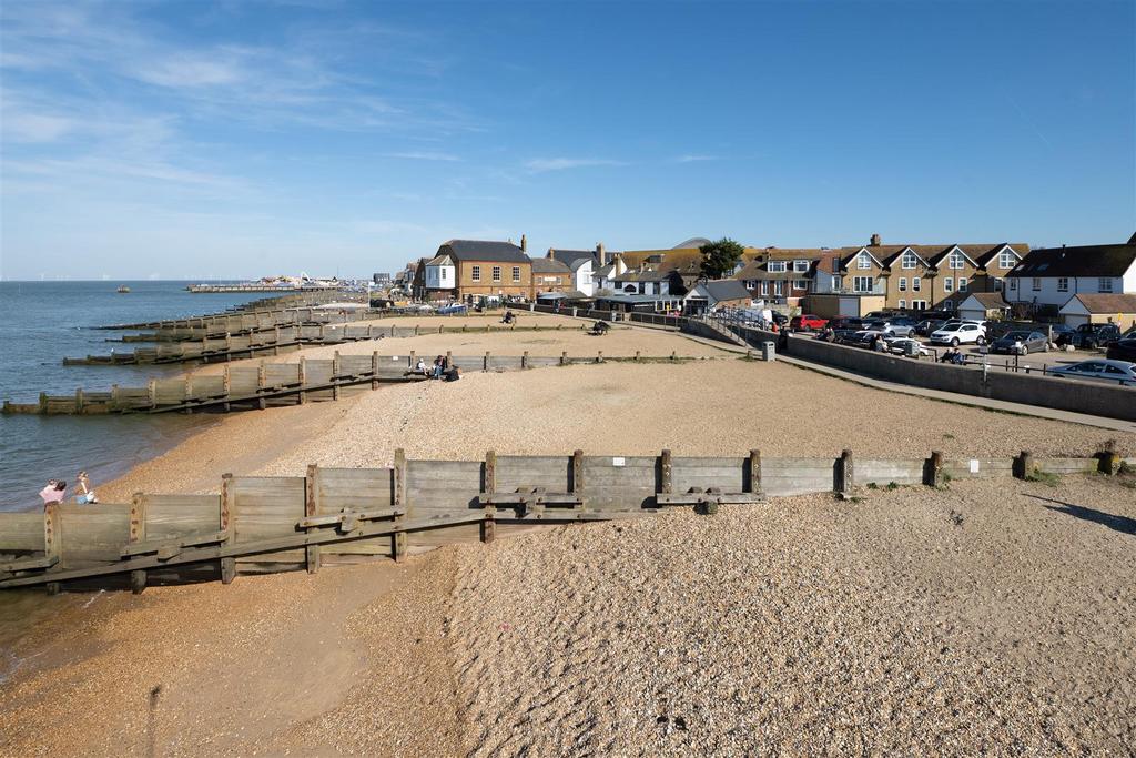 Island Wall, Whitstable