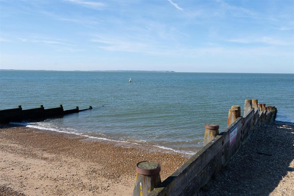Island Wall, Whitstable