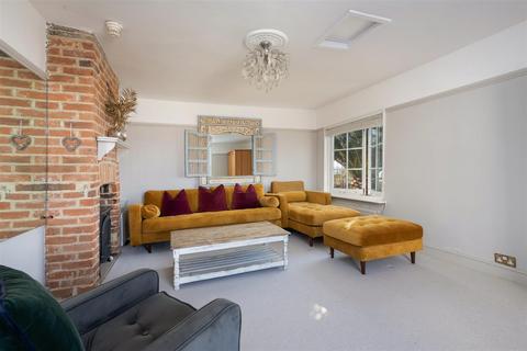5 bedroom detached house for sale, Island Wall, Whitstable