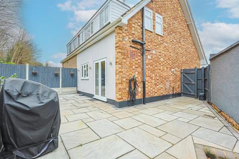 undefined, Fairland Close, Rayleigh SS6