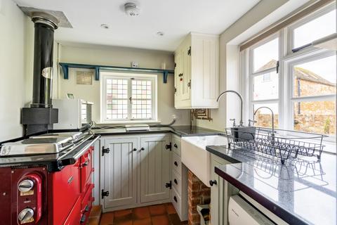 2 bedroom cottage to rent, Swan Street Kingsclere RG20