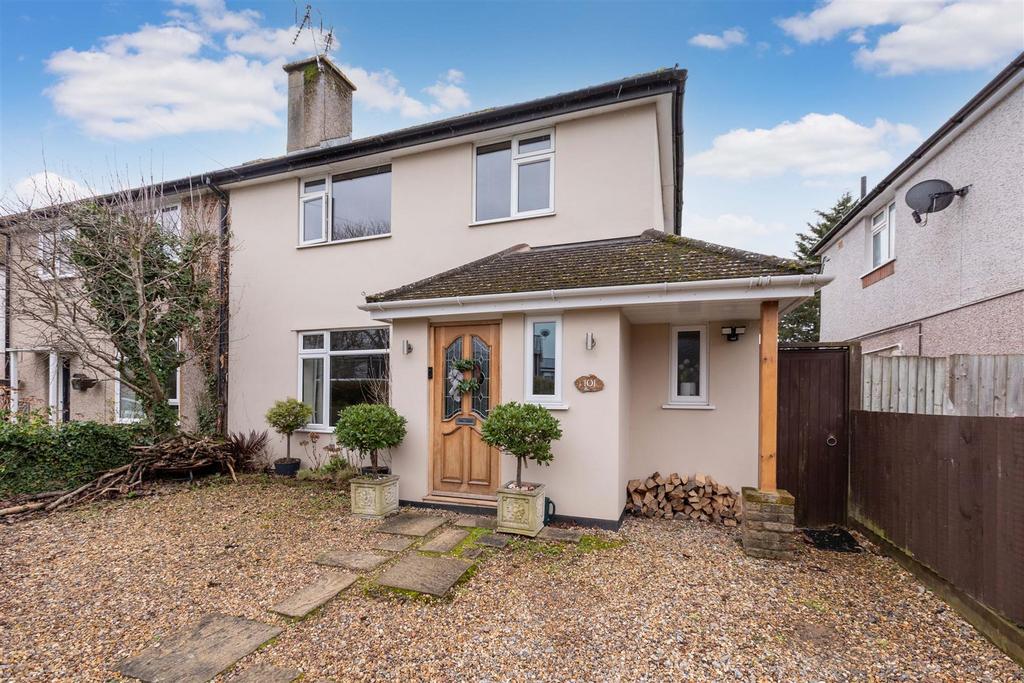 101 Moreton Way-7.jpg