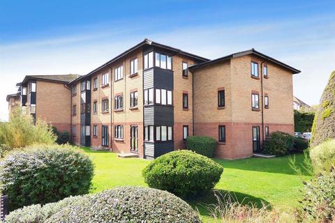 1 bedroom apartment for sale, Fitzalan Road, Littlehampton BN17