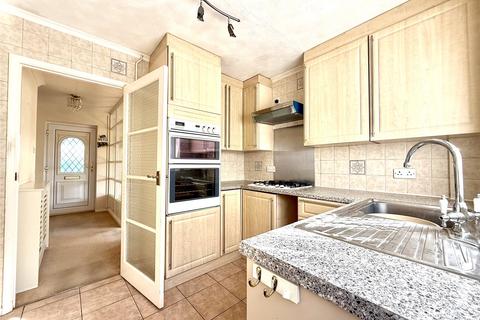 3 bedroom bungalow for sale, Friston Avenue, Willingdon, Eastbourne, East Sussex, BN22