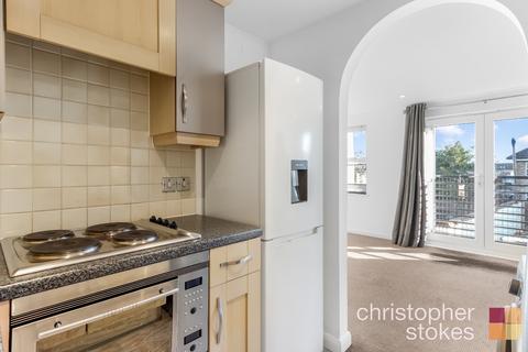 2 bedroom flat for sale, Elppin Court, Park Lane, Broxbourne, Hertfordshire, EN10 7PS