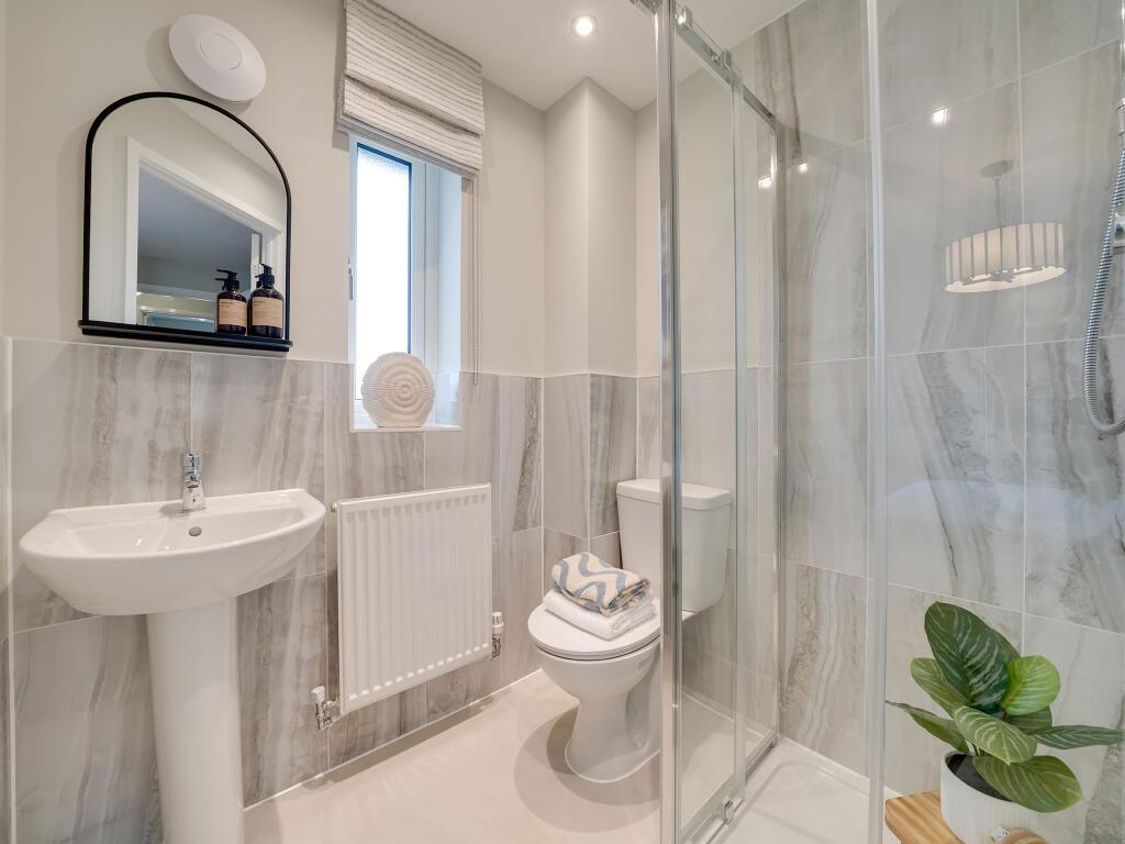 Ensuite.jpeg