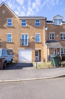 3 bedroom terraced house to rent, Alred Court, Bradford