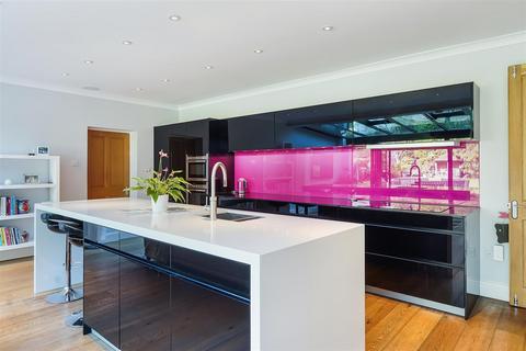 5 bedroom detached house for sale, Tower Road, Tadworth