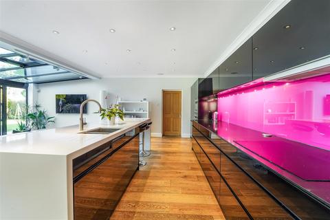 5 bedroom detached house for sale, Tower Road, Tadworth