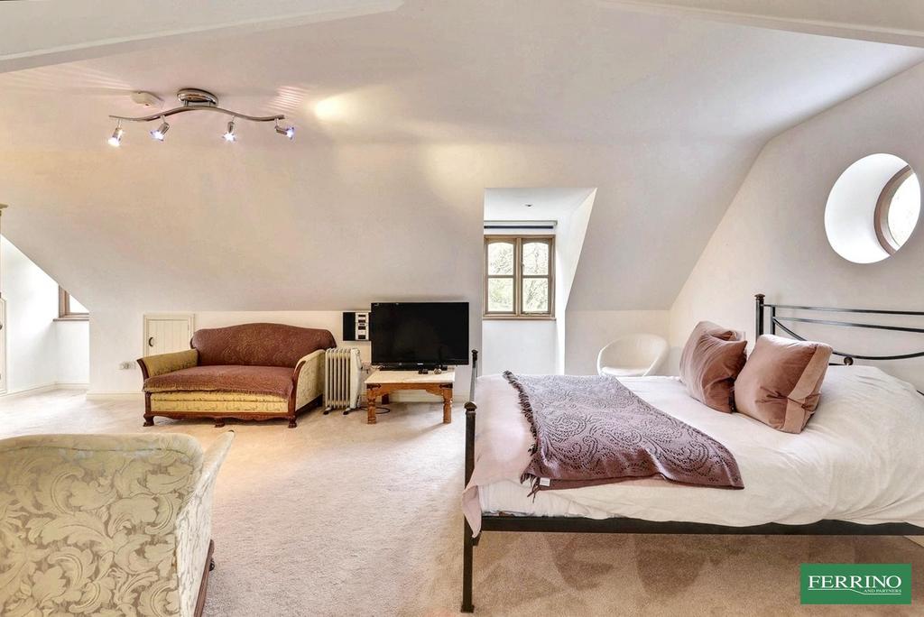 Studio Apartment