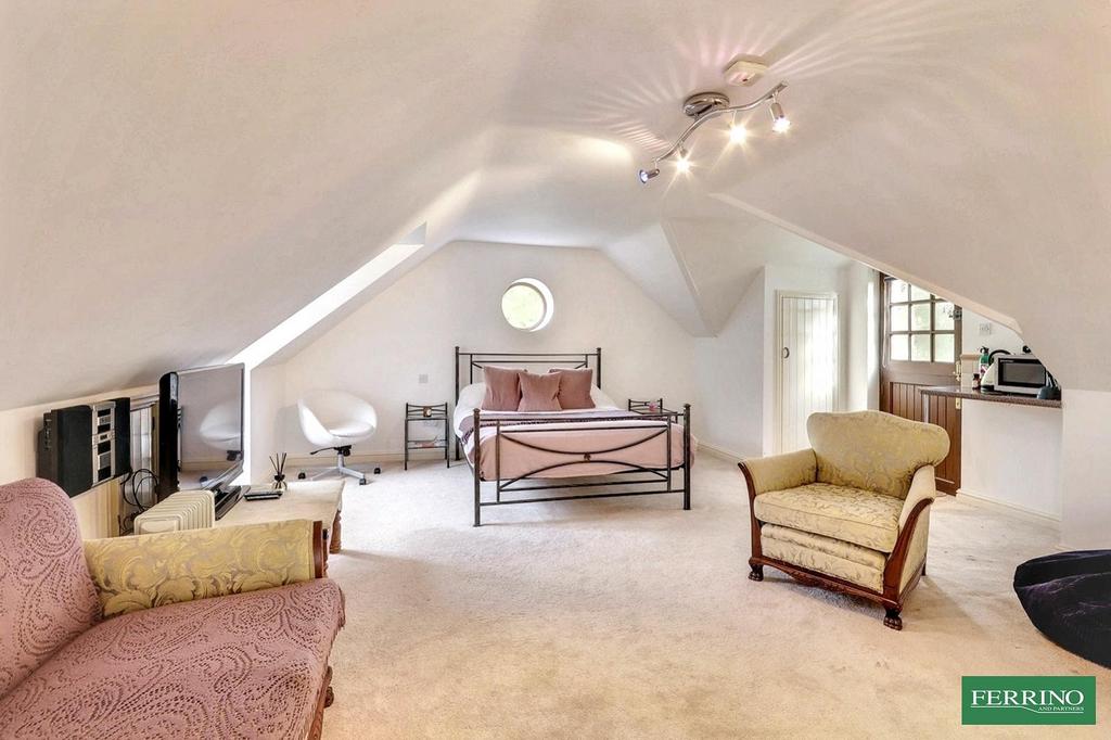 Studio Apartment