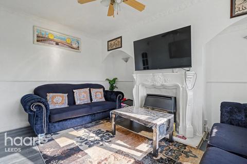 2 bedroom semi-detached house for sale, Torre Lane, Leeds